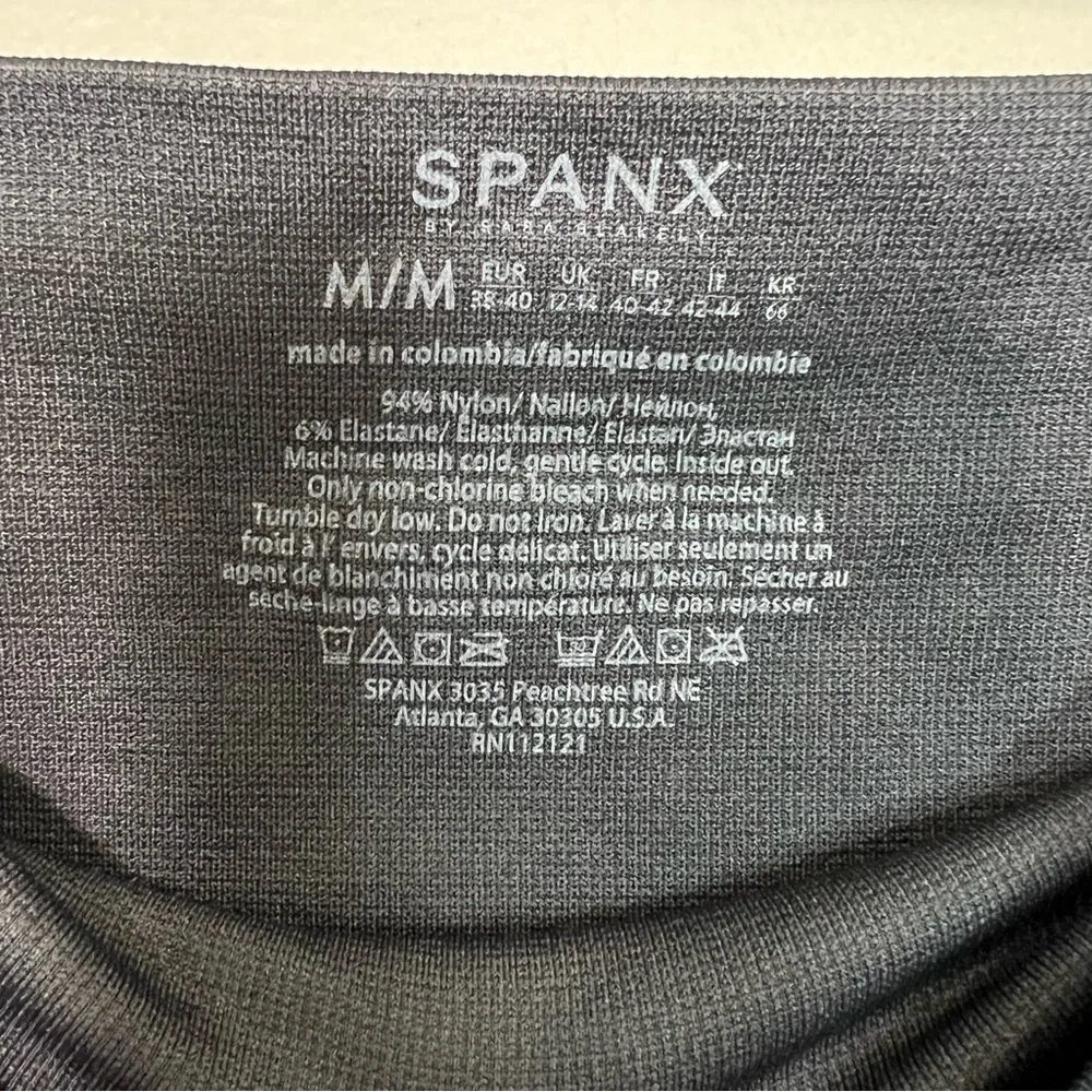 SPANX Look at Me Now Camo Leggings size Medium